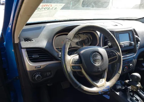 2017 Jeep Cherokee Altitude 4X4 from USA, damaged, VIN 1C4PJMAB5HW616109